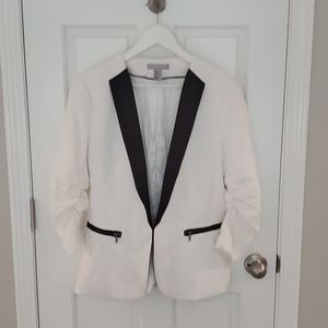 White 3/4 sleeve blazer